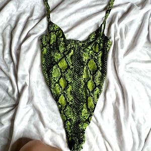 ⚡️ Green Snakeskin Print Mesh Bodysuit, S ⚡️